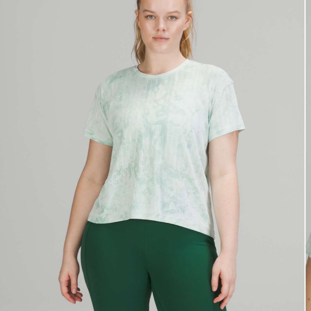 Lululemon short sleeve 👟